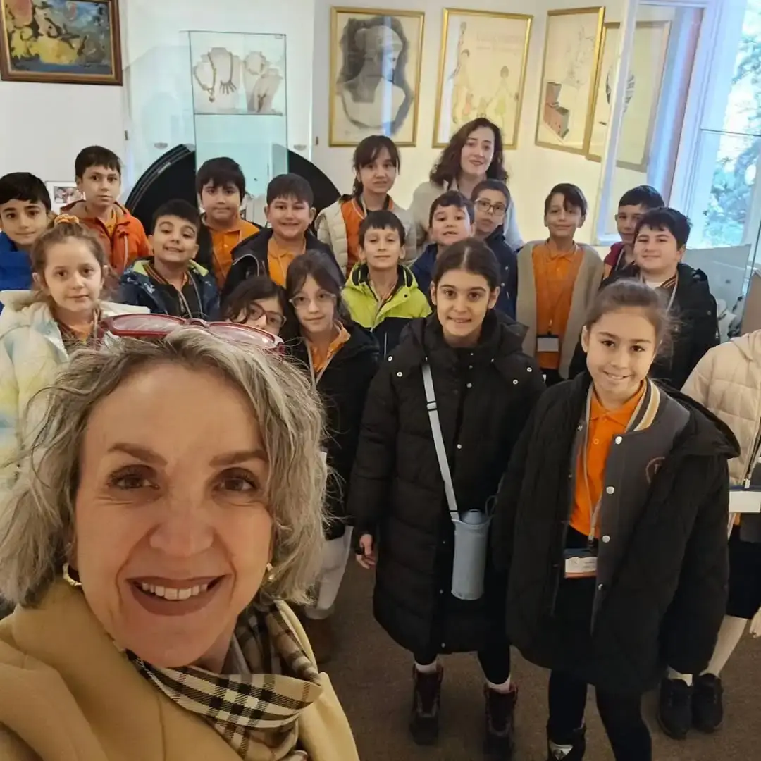 Usta sanatçı Barış MANÇO'nun günümüzde müze olarak kullanılan evine yaptığımız ziyaret. 11