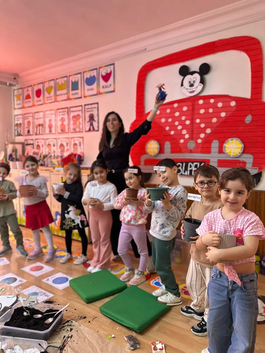 Toprak Altındaki Yaşamlar 13