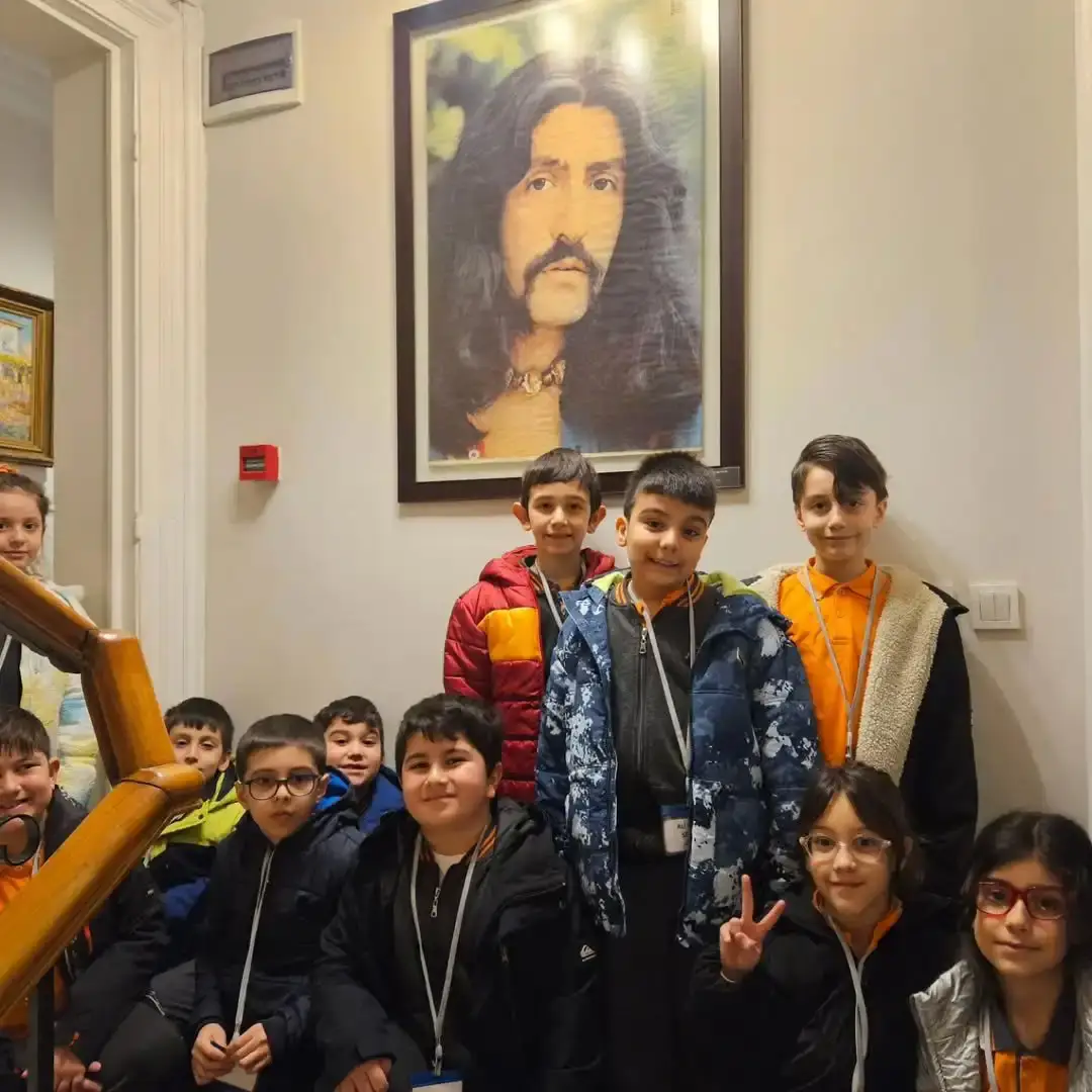 Usta sanatçı Barış MANÇO'nun günümüzde müze olarak kullanılan evine yaptığımız ziyaret. 3